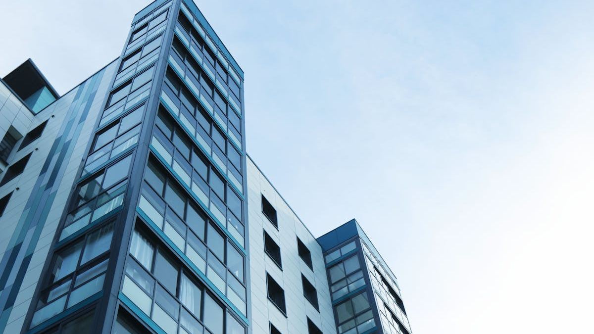 Quanto preciso ganhar para financiar um imóvel no Brasil?